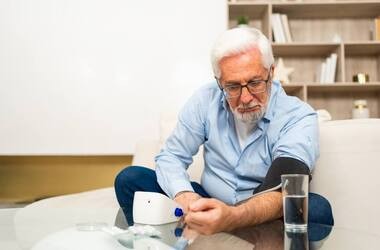 Nadciśnienie zwiększa ryzyko choroby Alzheimera.