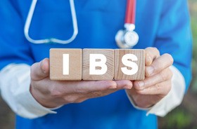 Mechanizm odpowiedzialny za IBS odkryty! Co zwiększa ryzyko wystąpienia zespołu jelita drażliwego?