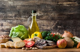 Dieta śródziemnomorska – na czym polega? Poznaj zasady i wpływ na zdrowie