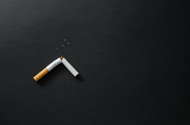 Ojcowie starający się o dziecko też powinni rzucić palenie