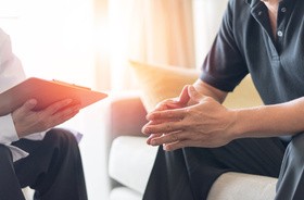 Problemy z erekcją –jak stres, zmęczenie i zaburzenia układu hormonalnego wpływają na wzwód?