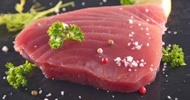 Scombrotoksizm (zatrucie rybami) – jak się objawia i jak je leczyć? Jak uniknąć zatrucia rybą?