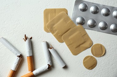 Jak działają tabletki na rzucenie palenia? Czy te preparaty pomagają nie przytyć w trakcie kuracji?