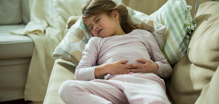 Jelitówka u dzieci – przyczyny, objawy, leczenie grypy żołądkowej u dziecka