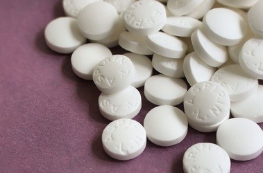 Aspiryna brana bez kontroli może szkodzić zdrowiu