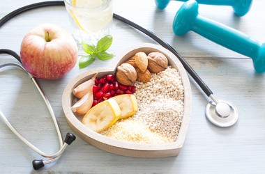 Podwyższone stężenie cholesterolu w surowicy krwi -  dieta, objawy i przyczyny