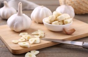 czosnek, właściwości czosnku, właściwości lecznicze czosnku, suplementacja czosnkiem