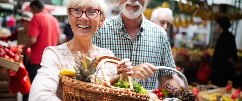 Dieta dla seniora – jak powinno wyglądać żywienie osoby starszej?