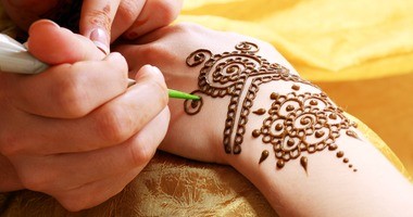 Tatuaż z henny dla dzieci i dorosłych – czy jest bezpieczny?