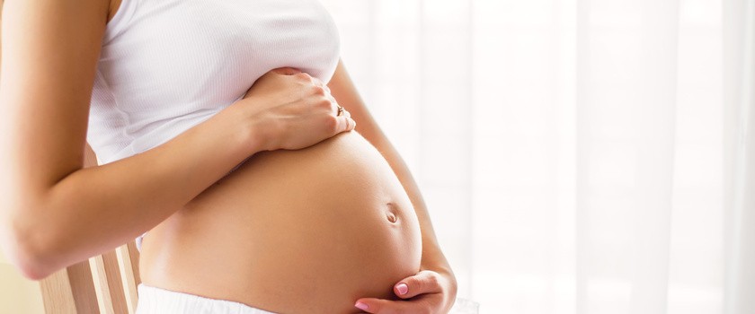 Twardy brzuch w ciąży lub przed porodem - przyczyny