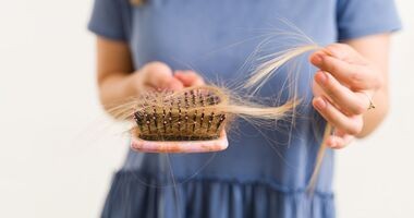 włosy po chemioterapii, utrata włosów po chemioterapii, wypadające włosy po chemioterapii, pielęgnacja włosów po chemioterapii