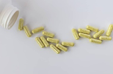 Rutyna a rutozyd – czy jest między nimi różnica? Właściwości, działanie, suplementy i naturalne źródła rutyny