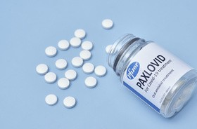 Doustne tabletki Paxlovid skuteczne w leczeniu COVID-19