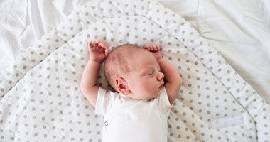 Poród przez cięcie cesarskie może wpływać na rozwój mózgu dziecka