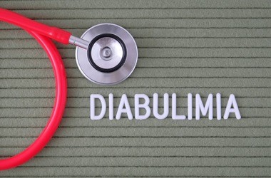 Diabulimia – co to takiego? Jakie są konsekwencje nieleczonych zaburzeń odżywiania w cukrzycy?