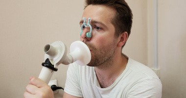 Spirometria – na czym polega i kiedy wykonuje się badanie spirometryczne?