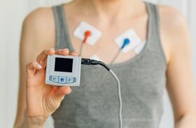 Osoba z zalożonym holterem. Bradykardia, objawy bradykardii, diagnostyka bradykardii. 
