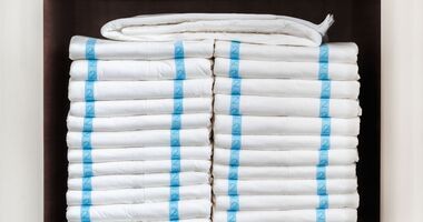 pieluchy dla dorosłych, pieluchy anatomiczne, produkty chłonne, wybór produktów chłonnych