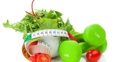 Dieta a wysiłek fizyczny. Co jeść przed i po treningu?