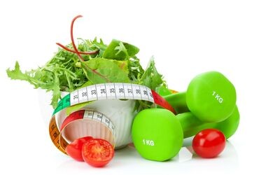 Dieta a wysiłek fizyczny. Co jeść przed i po treningu?