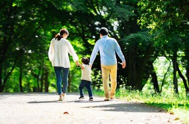 jak chronić dziecko przed kleszczami, repelenty