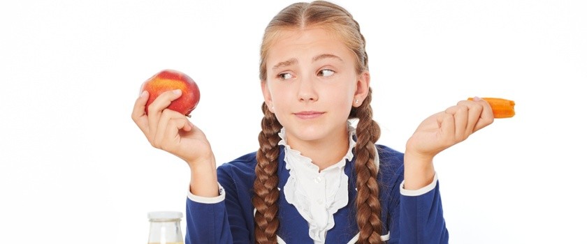 Czystka w sklepikach szkolnych – co znajdziemy w nich od września?