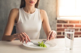 Dieta 1000 kcal &#8211; efekty, opinie i jej zasadność
