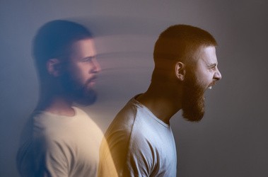 Dwie twarze osoby chorej na dwubiegunowość