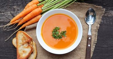 dieta przy zapaleniu żołądka, dieta na zapalenie błony śluzowej żołądka, zupa krem z marchwi na zapalenie żołądka