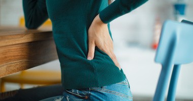 Ból kręgosłupa lędźwiowego — przyczyny i leczenie