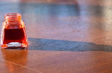 Czerwień koszenilowa (E124) – właściwości i zastosowanie. Czy ten barwnik jest szkodliwy?