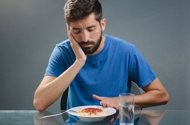 Brak apetytu u dorosłych – co robić, gdy nie mamy ochoty jeść?