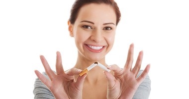 Zęby palacza – jak palenie papierosów wpływa na zęby?
