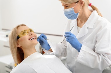 Znieczulenie u dentysty - rodzaje i przeciwwskazania oraz odpłatność