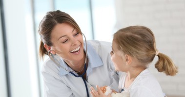 Dziecko z zespołem PANDAS u lekarza