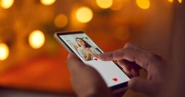 aplikacje randkowe, jak ograniczyć aplikacje randkowe, uzależnienie od aplikacji randkowych