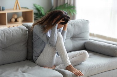 Fibromialgia (FMS) – jakie mogą być przyczyny tej przewlekłej choroby? Jak wygląda jej leczenie?