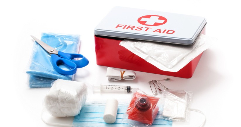 Co powinno wejść w skład podróżnej apteczki?
