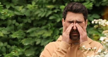 alergia na pyłki, co pyli w sierpniu