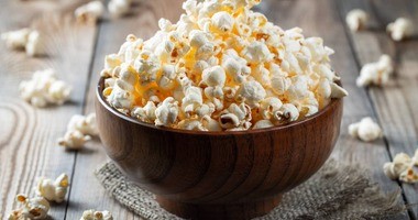 Popcorn – czy jest zdrowy? Wartości odżywcze, kalorie i właściwości prażonej kukurydzy
