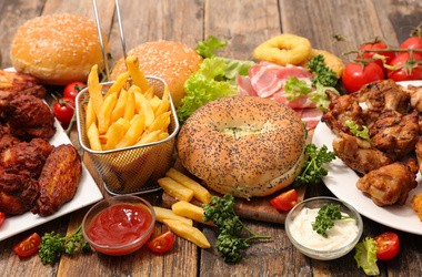 Śmieciowe jedzenie może powodować bezpłodność. Fast foody a ciąża