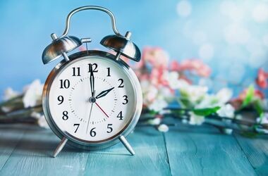 zmiana czasu, zmiana czasu na letni, kiedy przestawiamy zegarki, zmieniamy czas na letni