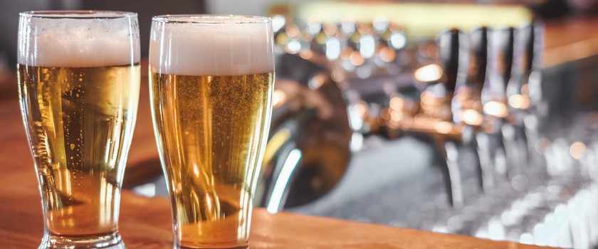 Posłowie chcą ograniczyć reklamy alkoholu