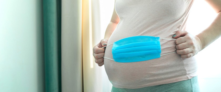 COVID-19 a ciąża: nikłe szanse na zarażenie dziecka koronawirusem podczas porodu