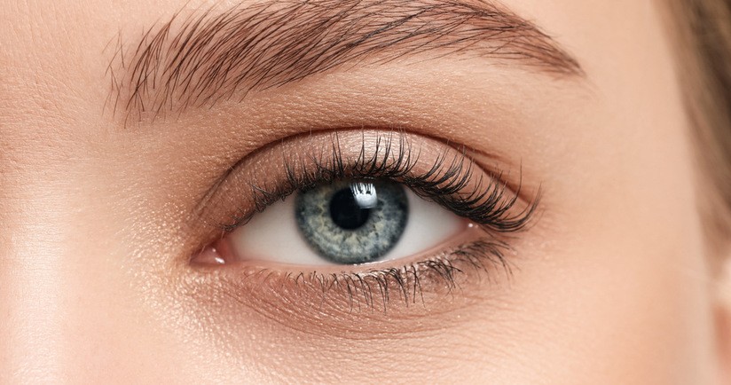 Wypadanie rzęs i brwi