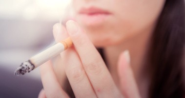 Nikotyna nie wywołuje raka, ale może mu pomóc dotrzeć do mózgu