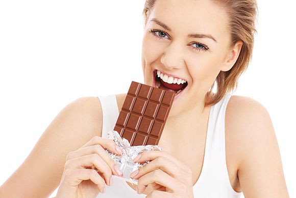 radość z jedzenia czekolady