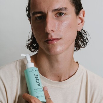 Madara Acne Sebum Control Clear Skin Wash, żel oczyszczający do skóry tłustej i problematycznej, 140 ml