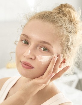 Ziaja Witamina C.B3 Niacynamid, krem glow na dzień SPF15, 50 ml