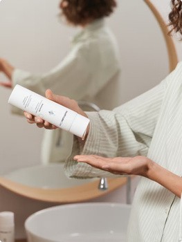 Health Labs Care Balance On, trychoszampon nawilżający z prebiotykami, 250 ml